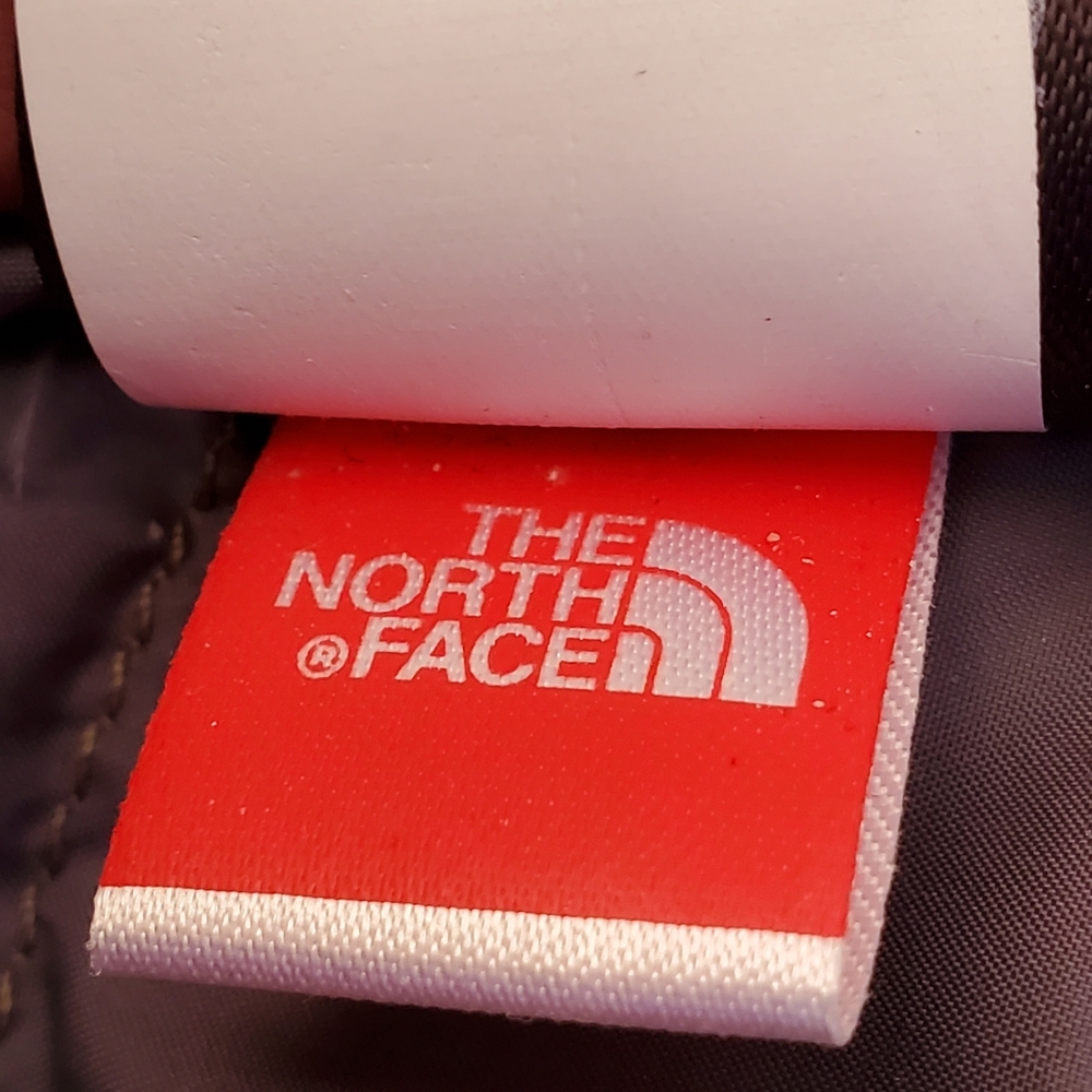 The North Face Metropolis Parka - Picture 11 of 16